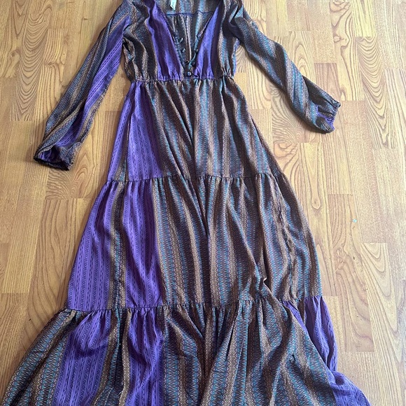 Gold & Silver Paris Maxi Dress (size 1) - designed & purchased in France - Picture 3 of 11